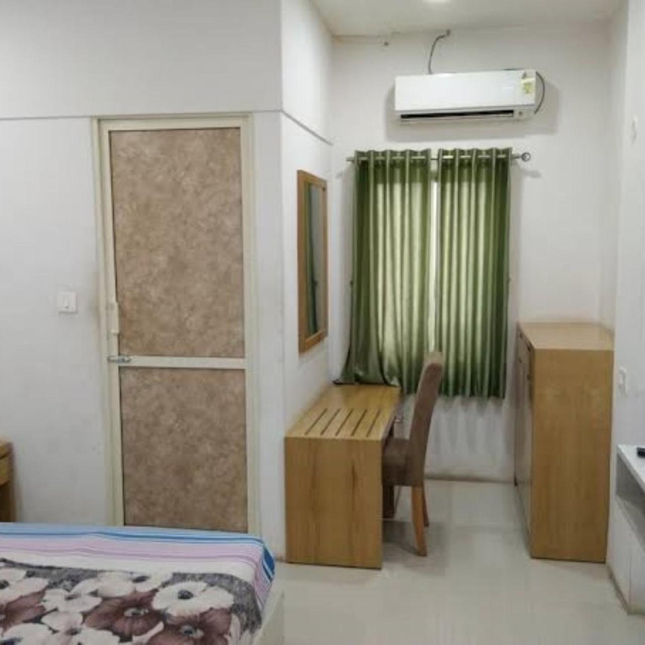 Hotel Divya Jyot Residency Bhuj Zewnętrze zdjęcie