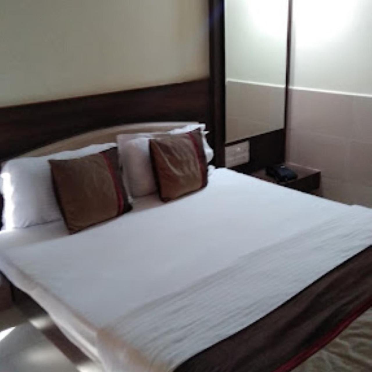Hotel Divya Jyot Residency Bhuj Zewnętrze zdjęcie